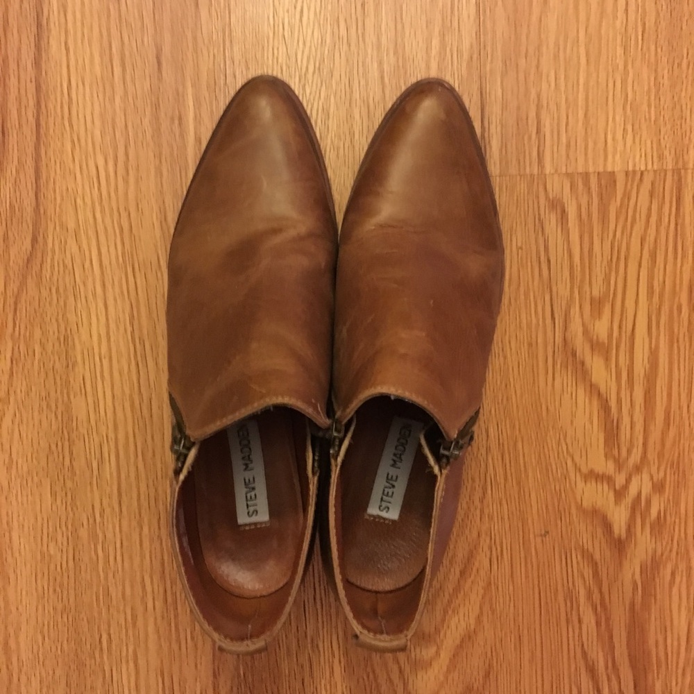 Steve Madden Ajay Cognac Leather Booties